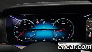 Mercedes-Benz E-Class, 2022 — миниатюра 8