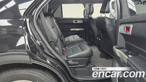 Ford Explorer, 2021 — миниатюра 12