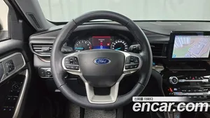 Ford Explorer, 2021 — миниатюра 13