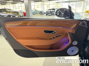 Bentley Continental, 2020 — миниатюра 7