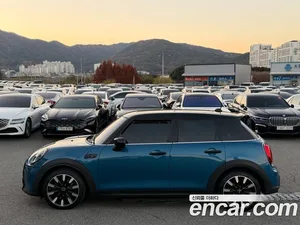 Mini Cooper, 2022 — миниатюра 6