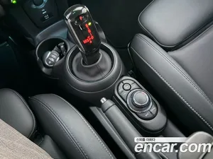 Mini Cooper, 2022 — миниатюра 9