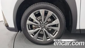 Lexus UX, 2022 — миниатюра 5