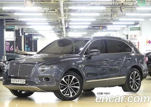 Bentley Bentayga, 2017 — миниатюра 2