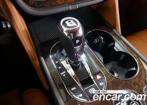 Bentley Bentayga, 2017 — миниатюра 7