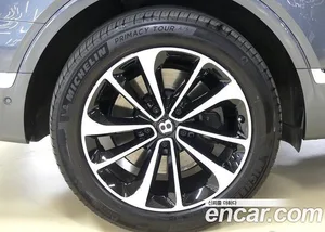 Bentley Bentayga, 2017 — миниатюра 9