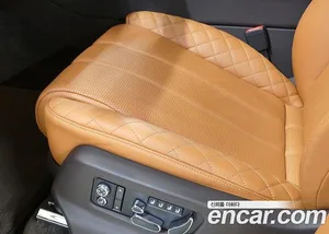Bentley Bentayga, 2017 — миниатюра 12
