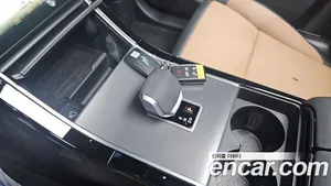 Land Rover Range Rover Velar, 2024 — миниатюра 8