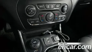 Jeep Cherokee, 2022 — миниатюра 18
