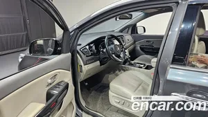 Kia Carnival, 2017 — миниатюра 11