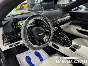 Astonmartin Vantage, 2025 — миниатюра 4