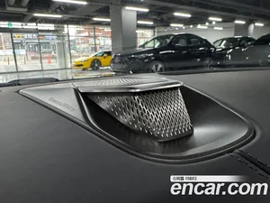 Astonmartin Vantage, 2025 — миниатюра 12