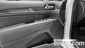 Jeep Cherokee, 2019 — миниатюра 17