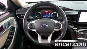 Ford Explorer, 2021 — миниатюра 13