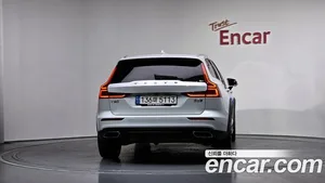 Volvo V60, 2022 — миниатюра 4