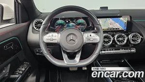 Mercedes-Benz GLA-Class, 2022 — миниатюра 13