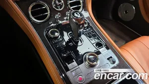 Bentley Continental, 2021 — миниатюра 9