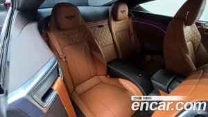 Bentley Continental, 2021 — миниатюра 12