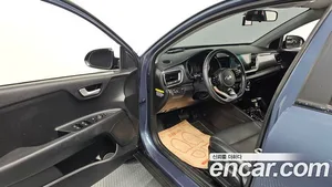 Kia Stonic, 2018 — миниатюра 10