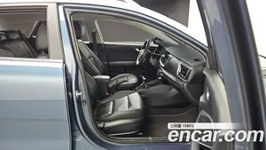 Kia Stonic, 2018 — миниатюра 12