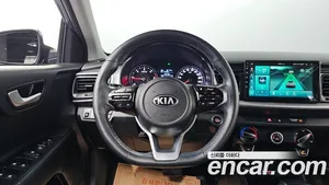 Kia Stonic, 2018 — миниатюра 17