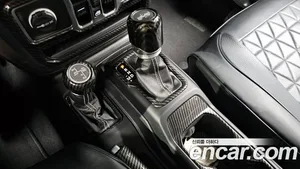 Jeep Wrangler, 2023 — миниатюра 9