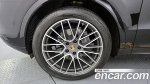 Porsche Cayenne, 2023 — миниатюра 5