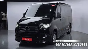 Mercedes-Benz Sprinter, 2023 — миниатюра 1