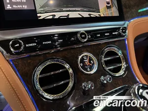 Bentley Continental, 2021 — миниатюра 9