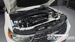 Ford Explorer, 2022 — миниатюра 6