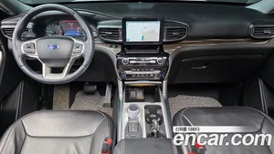 Ford Explorer, 2022 — миниатюра 7