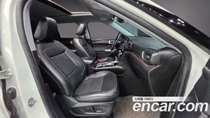 Ford Explorer, 2022 — миниатюра 10