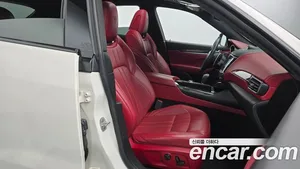 Maserati Levante, 2017 — миниатюра 10
