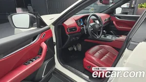 Maserati Levante, 2017 — миниатюра 11