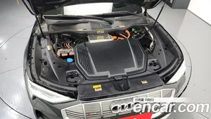 Audi e-tron, 2021 — миниатюра 6