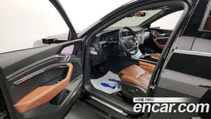 Audi e-tron, 2021 — миниатюра 10
