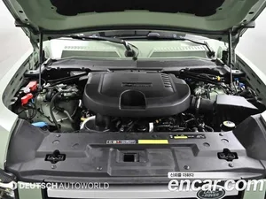 Land Rover Defender, 2023 — миниатюра 6