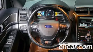 Ford Explorer, 2016 — миниатюра 13