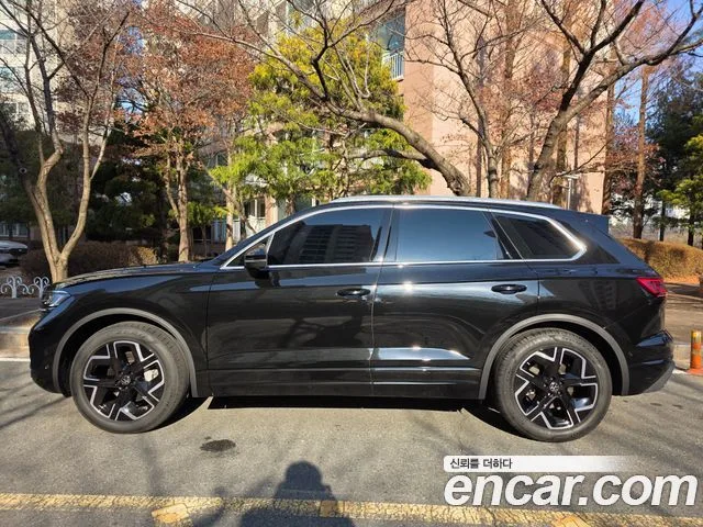 Volkswagen Touareg, 2025 — фото автомобиля из Кореи