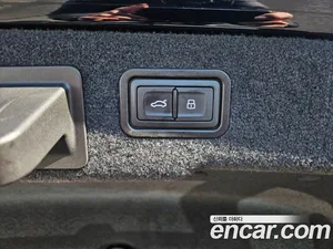 Audi A8, 2021 — миниатюра 15