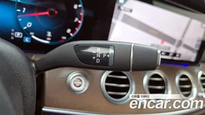 Mercedes-Benz E-Class, 2021 — миниатюра 9