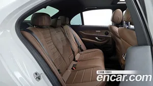 Mercedes-Benz E-Class, 2021 — миниатюра 12