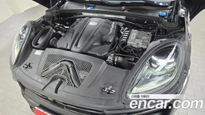 Porsche Macan, 2023 — миниатюра 6