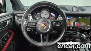 Porsche Macan, 2023 — миниатюра 13