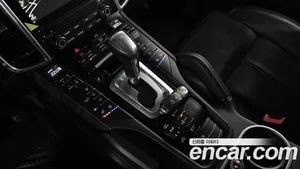 Porsche Cayenne, 2017 — миниатюра 9