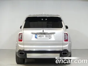 Rolls-Royce Cullinan, 2023 — миниатюра 3