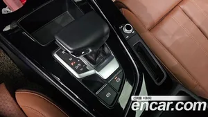 Audi A4, 2022 — миниатюра 9