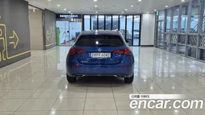 Mercedes-Benz A-Class, 2024 — миниатюра 4
