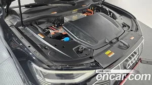 Audi e-tron, 2021 — миниатюра 6