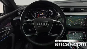 Audi e-tron, 2021 — миниатюра 13